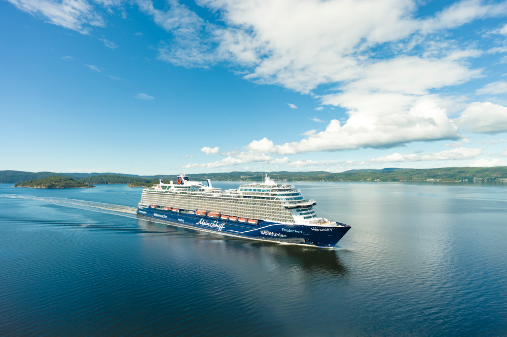 Drohnenaufnahme, mein schiff 7, fjord, norwegen